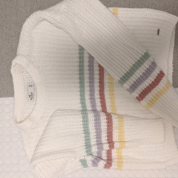 Women's Hollister Sweater - Picture 1 of 3
